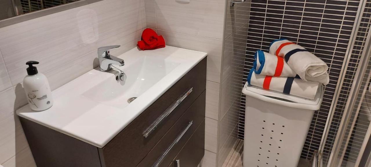 Lanzamar 2 Bedroom 卡门港 外观 照片